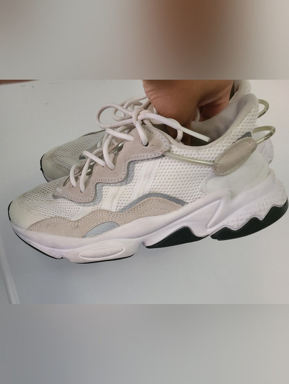 Adidas Ozweego Sneakers Size 7